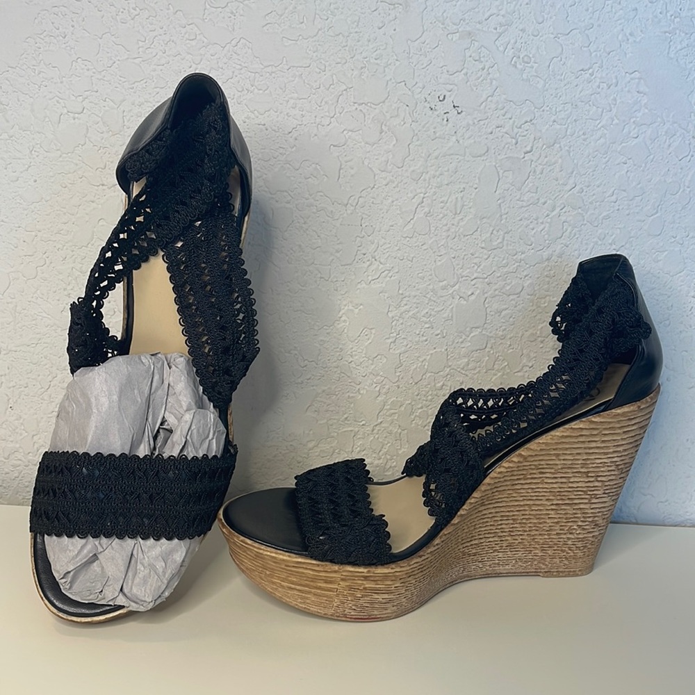 OMG black wedges size 40